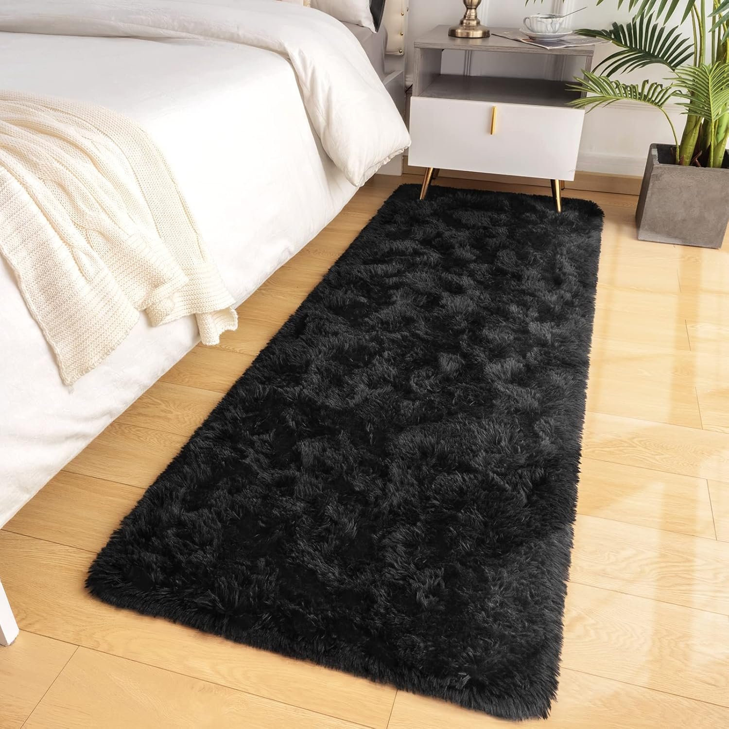 LOCHAS Ultra Soft Indoor Modern Area Rugs Fluffy Living Room Carpets for Children Bedroom Home Decor Nursery Rug 2×4 Feet, Black